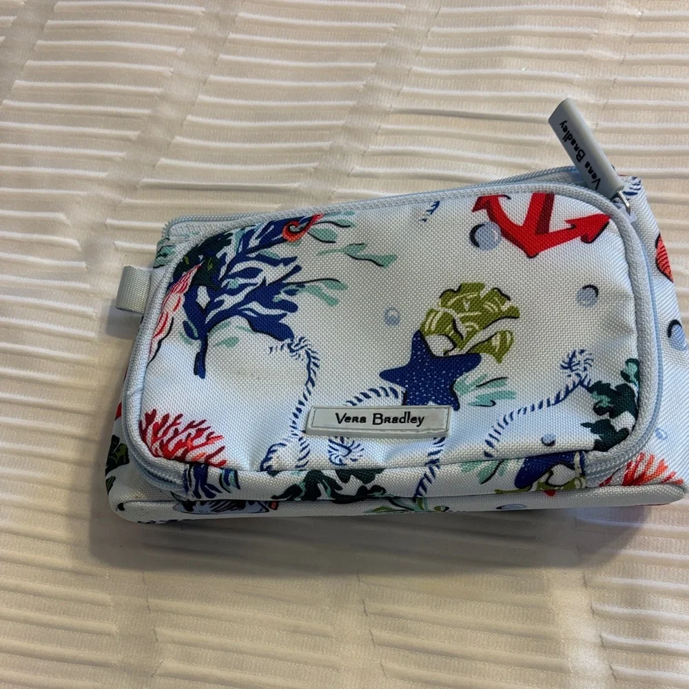 Vera Bradley make up Sea Adventure Pouch - Blue and Rednew without tags - Picture 1 of 4